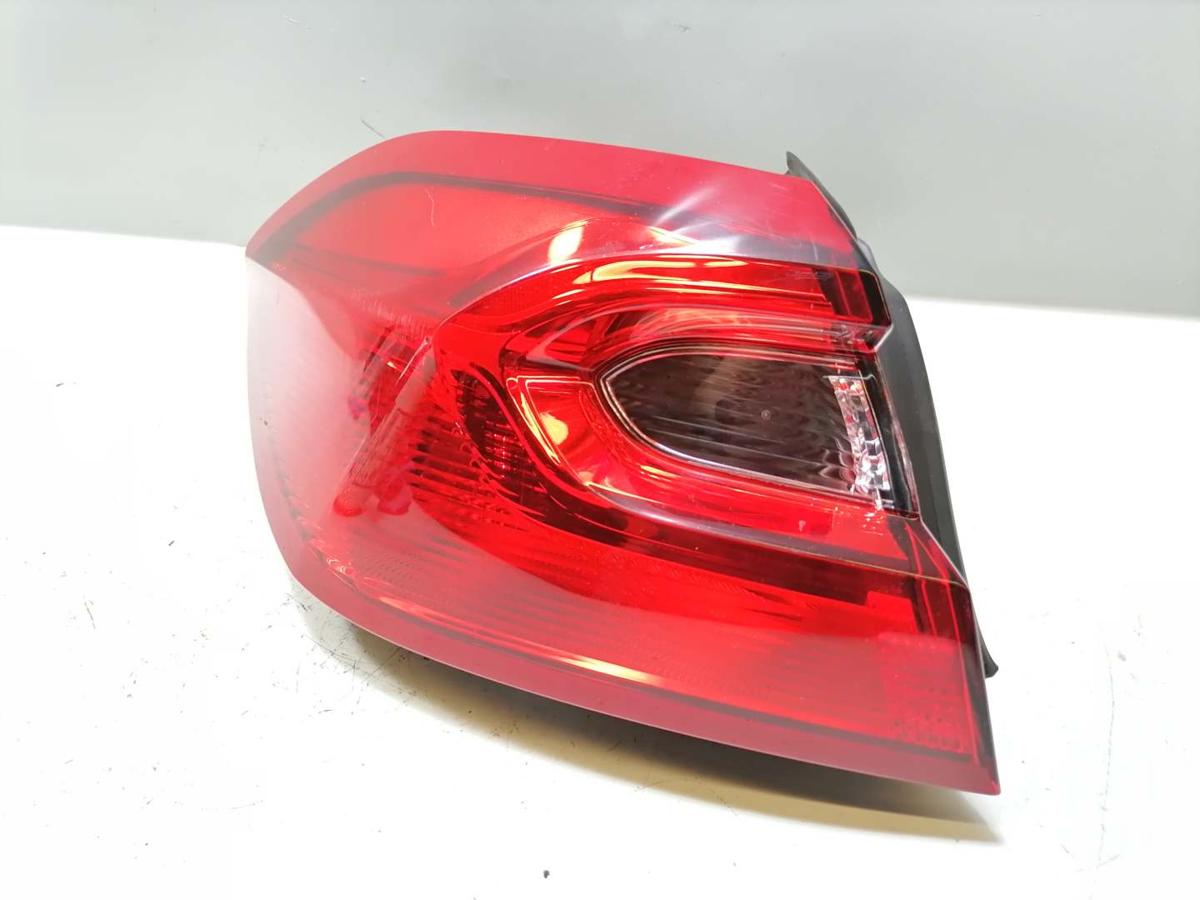 Ford Fiesta MK7 original Rücklicht Rückleuchte Schlussleuchte links außen 5-Türer Bj.2019
